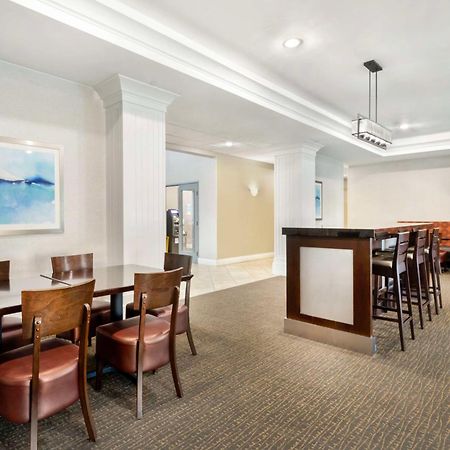 Best Western Plus Appleton Airport Mall Hotel Eksteriør bilde