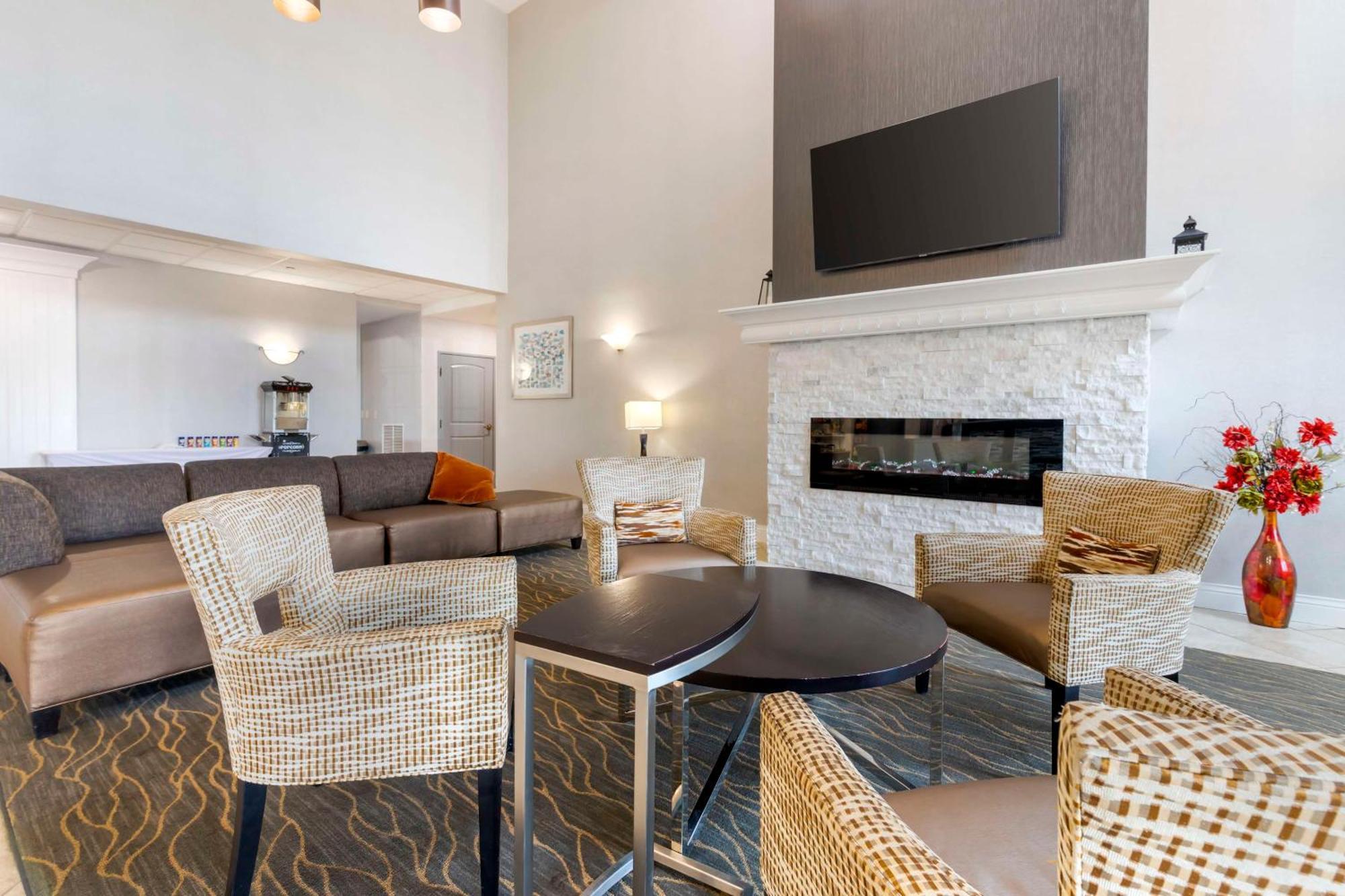 Best Western Plus Appleton Airport Mall Hotel Eksteriør bilde